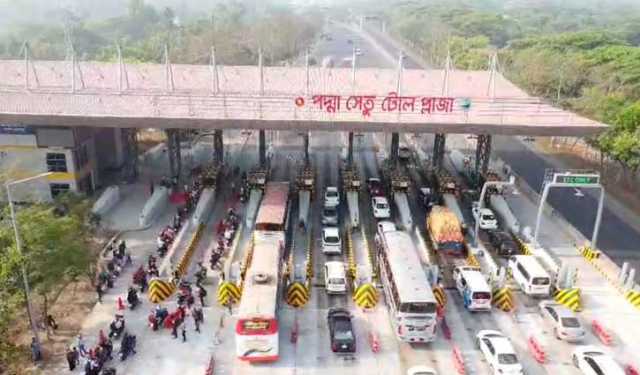 ‘ঈদযাত্রায় এবারের মতো স্বস্তি আর কখনো পাইনি’