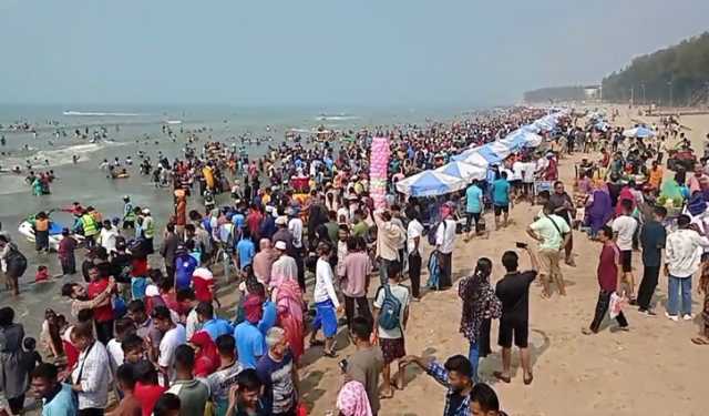 ভালবাসা দিবসে বসন্ত উৎসব, সাগরপাড়ে পর্যটকের ঢল