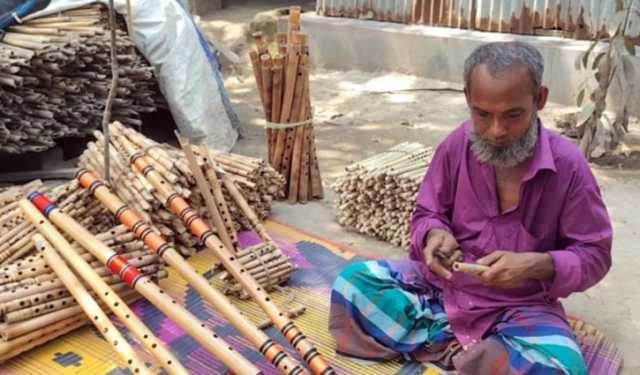 বৈশাখে শতবর্ষীয় বাঁশির সুর বাজে যে গ্রামে