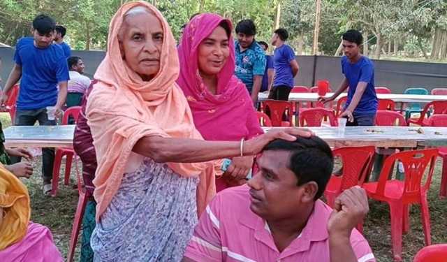 ‘মরে গেলে কি হবে, বেঁচে থাকতেই চল্লিশা করে নিলাম’