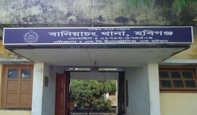 সংঘর্ষ থামাতে গিয়ে টেঁটাবিদ্ধ হয়ে নিহত ১