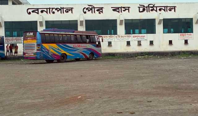 কাজে আসছে না ১৬ কোটির বেনাপোল বাস টার্মিনাল