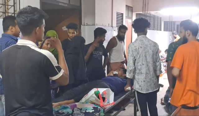 গোপালগঞ্জে ট্রাকের ধাক্কায় ইজিবাইকের যাত্রী নিহত, আহত আরো ৫
