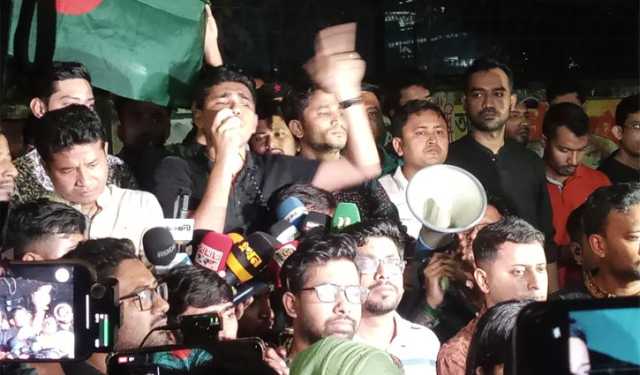 ঢাবিতে শিবিরের বিরুদ্ধে ছাত্রদলের বিক্ষোভ মিছিল