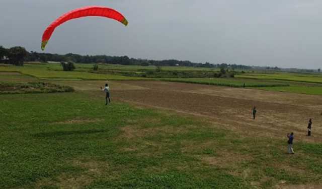 ‘আকাশজয়ী’ মারুফ