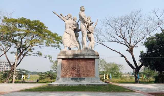 সুষ্ঠুভাবে খুবি ‘সি’ ও ‘ডি’ ইউনিটের ভর্তি পরীক্ষা অনুষ্ঠিত