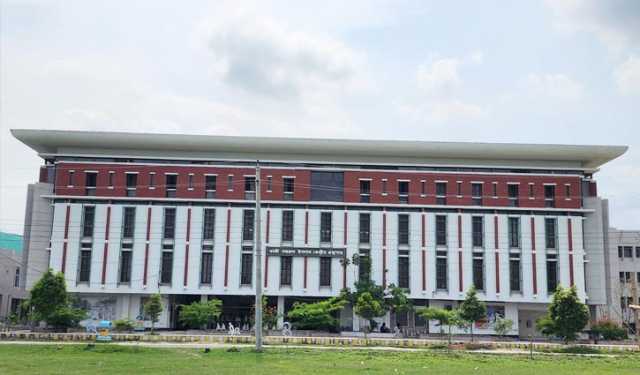 জ্ঞানের উর্বর ভুবন খুবির কেন্দ্রীয় গ্রন্থাগার 
