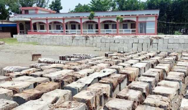কলেজের মাঠ দখল করে ব্লক নির্মাণ!