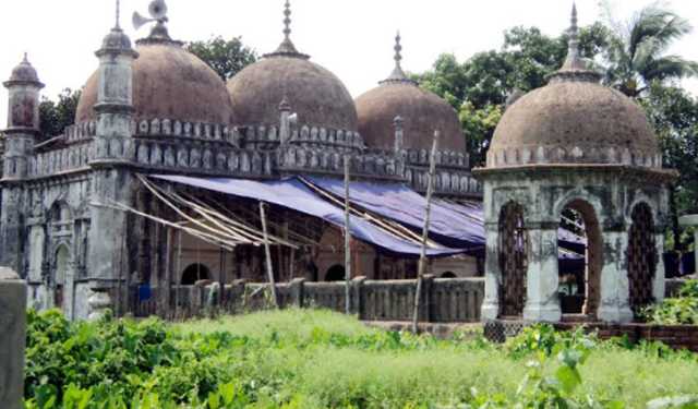 জৌলুস হারাচ্ছে ঐতিহাসিক ‘ঝাউদিয়া শাহী মসজিদ’ 