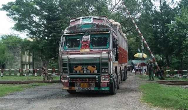 হিলি বন্দর দিয়ে রেকর্ড পরিমাণ চাল আমদানি 
