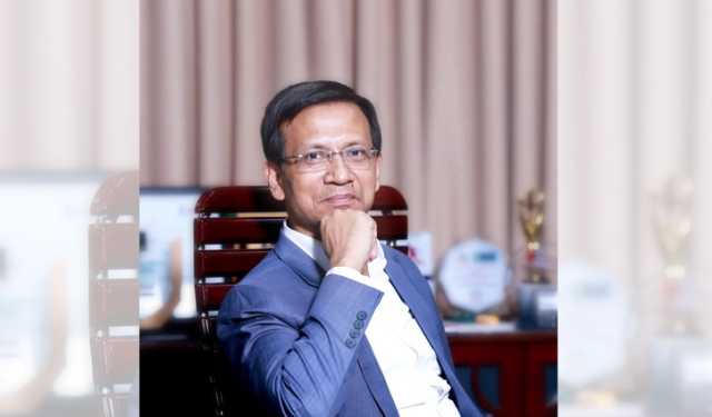 বুকে ব্যথা নিয়ে হাসপাতালে ইমরুল হাসান