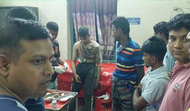 টিকটকে বিরোধ: যশোর থেকে কালীগঞ্জে গিয়ে ২ কিশোরকে ছুরিকাঘাত 