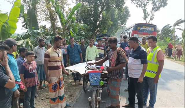 ঝিনাইদহে বাসের ধাক্কায় ভ্যানচালক নিহত