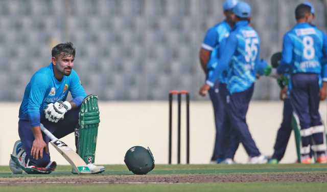 উচুঁ মূল্য লিটনের, ঝুলে আছে দলবদল প্রক্রিয়া
