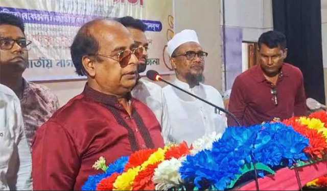 আমরা জুলুম করে রাজনীতি করতে চাই না : নাহিদ ইসলামের বাবা 