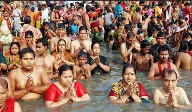 লাঙ্গলবন্দে হিন্দু ধর্মাবলম্বীদের মহাষ্টমী পুণ্য স্নানোৎসব শুরু 