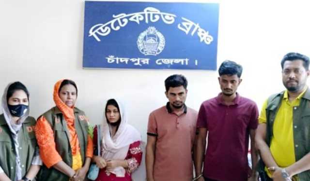 ‘বাসায় ডেকে নগ্ন ছবি তুলে ব্লাকমেইল করতেন সাথি’