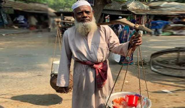 ঘোলের হাঁড়িতে জীবন বাঁধা সালামের