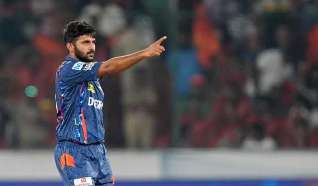 বাদ পড়া থেকে সেরা বোলার শার্দুল