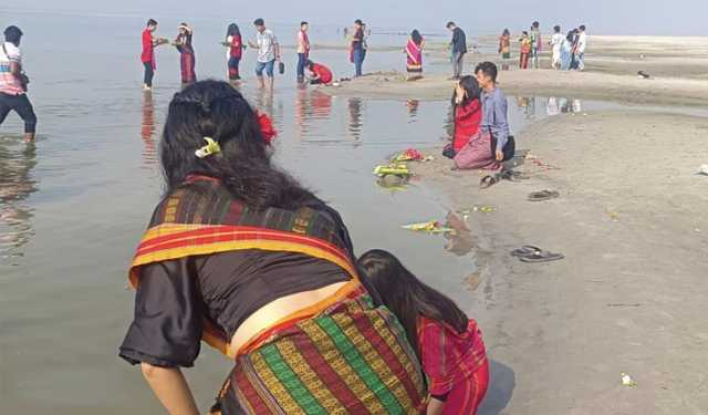 রাবি শিক্ষার্থীদের বিজু উৎসব উদযাপন