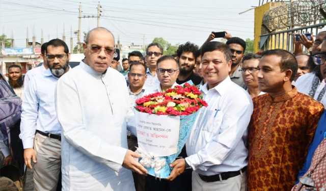 প্রধান বিচারপতির শহীদ আবু সাঈদ চত্বর পরিদর্শন