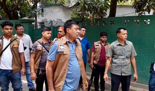 রাজশাহীতে রিকশা যাত্রীর চোখে মরিচ ছিটিয়ে ১০ লাখ টাকা ছিনতাই