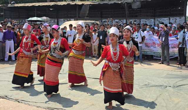 বৈসাবি উৎসব ঘিরে রঙিন পাহাড়