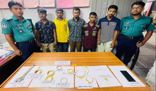 গ্রিল কেটে বাসায় চুরি, গ্রেপ্তার ৫