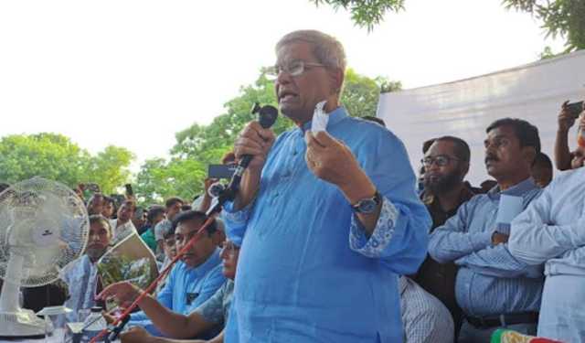 শেখ হাসিনাকে দেশে ফিরে মামলা মোকাবিলার চ্যালেঞ্জ মির্জা ফখরুলের