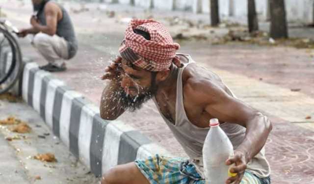 বয়ে যাচ্ছে মৃদু তাপপ্রবাহ