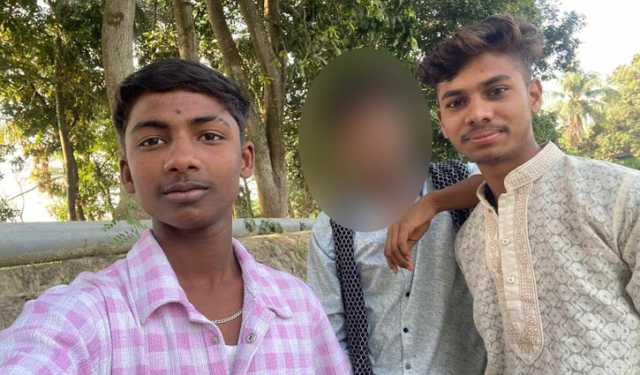ফ্লাইওভারে ছিটকে পড়ে নিহত দুই যুবকের পরিচয় মিলেছে