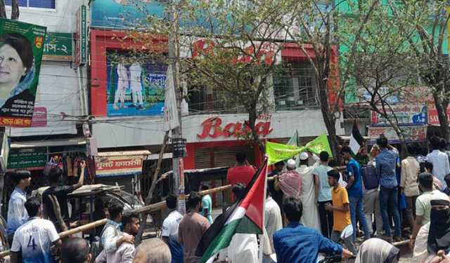 ব্যবসা প্রতিষ্ঠানে হামলা-ভাঙচুরের ঘটনায় ৭২ জন গ্রেপ্তার