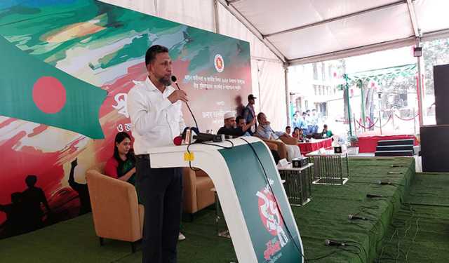 জুলাই আন্দোলনকে ৭১’র সঙ্গে তুলনা, বীর মুক্তিযোদ্ধাদের তোপের মুখে সিভিল সার্জন