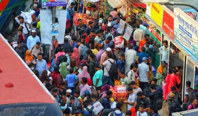 ঈদযাত্রায় বকশিসের নামে ৮৩২ কোটি টাকা বাড়তি ভাড়া আদায়