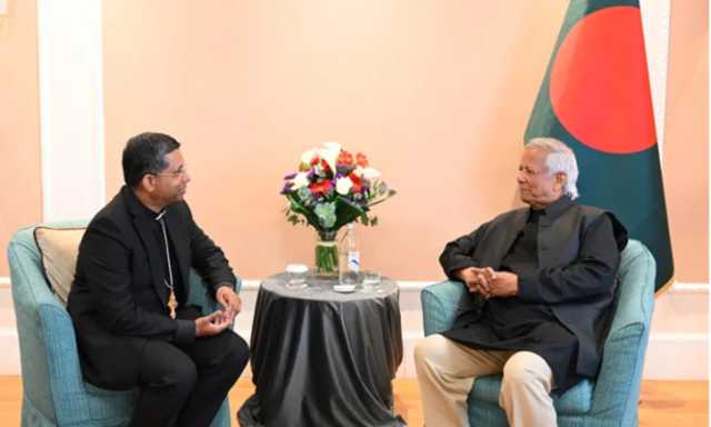 প্রধান উপদেষ্টার সঙ্গে কার্ডিনাল প্রিফেক্ট কুভাকাডের সাক্ষাৎ