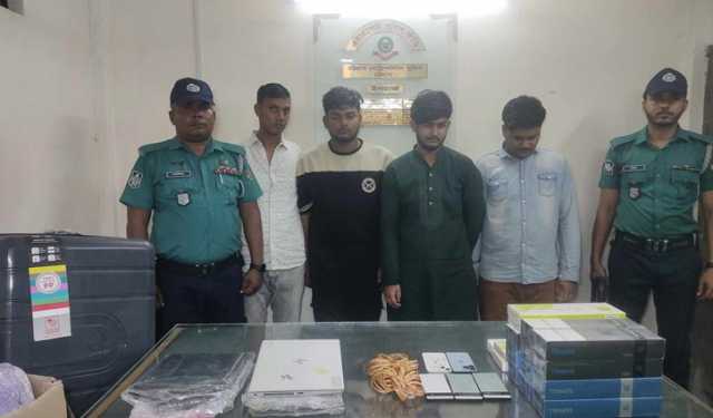 চট্টগ্রামে দেড় কোটি টাকার স্বর্ণসহ গ্রেপ্তার ৫