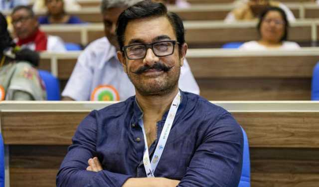 হিন্দি সিনেমার ব্যর্থতার দায় কাকে দিলেন আমির?