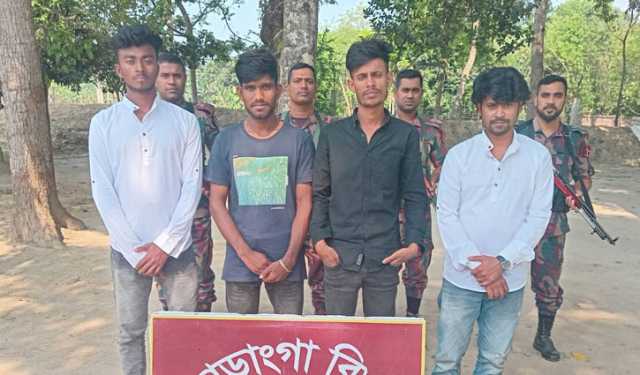ভারতে প্রবেশের চেষ্টা, সীমান্তে ১৫ বাংলাদেশি আটক