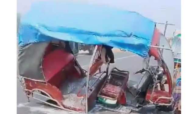 টাঙ্গাইলে অটোরিকশায় বাসের ধাক্কা, নিহত ২