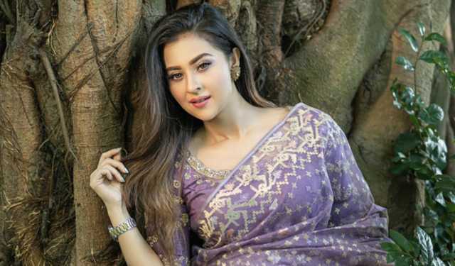 শাশুড়ি মায়ের হাতের রান্না যেন মধু: শবনম বুবলী