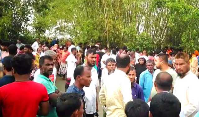 কবরের ওপর পড়ে ছিল গৃহবধূর হাত-পা বাঁধা মরদেহ