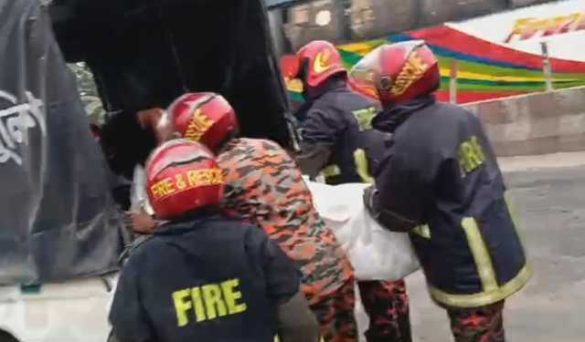 ধামরাইয়ে যাত্রীবাহী বাস খাদে, নিহত ১