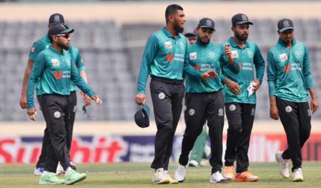 আনিসুলের সেঞ্চুরিতে আবাহনীকে হারাল মোহামেডান