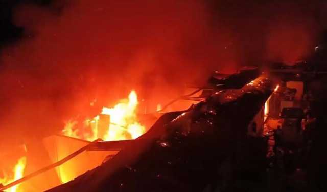 আশুলিয়ায় শ্রমিক কলোনিতে অগ্নিকাণ্ড