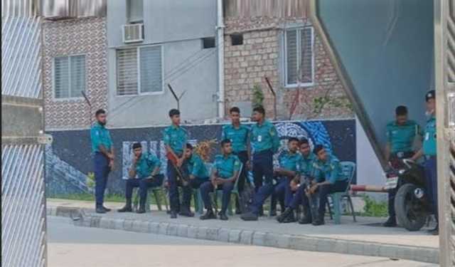 কুয়েট ক্যাম্পাসে প্রবেশের ঘোষণা শিক্ষার্থীদের, পুলিশ মোতায়েন