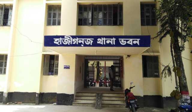 সিগারেট খাওয়াকে কেন্দ্র করে মাইকে ঘোষণা দিয়ে সংঘর্ষ