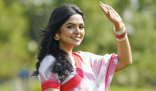 হিমির ১০৯ নাটক, প্রতিটির কোটি ভিউ