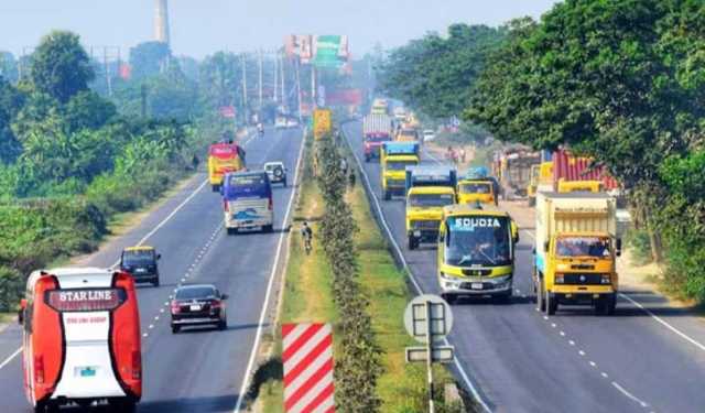 ঢাকা-চট্টগ্রাম মহাসড়কে যান চলাচল স্বাভাবিক