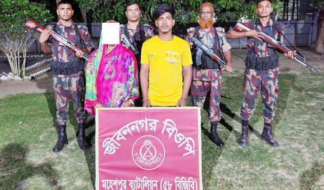ঝিনাইদহ সীমান্তে দুই ভারতীয় নাগরিক আটক