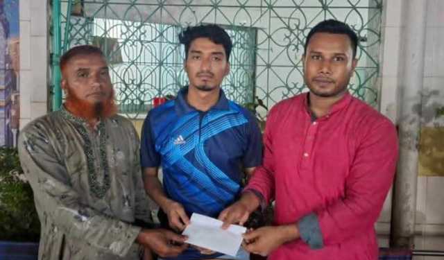 জবির লড়াকু ছেলেটির পাশে ছাত্রদলের শাহরিয়ার